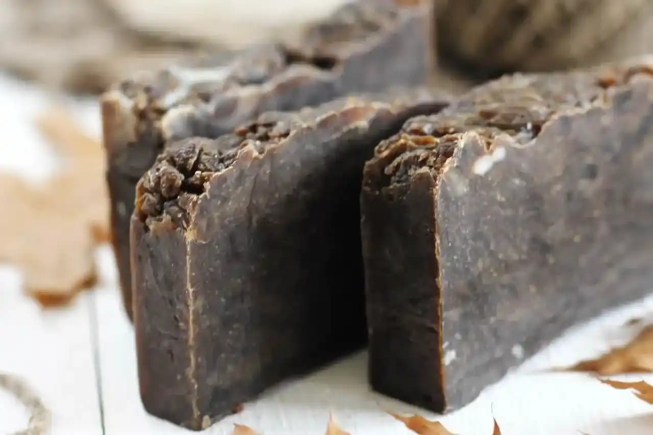 Katran Sabunu Zararları ve Yan Etkileri: Cilt Sağlığı İçin Bilinmesi Gerekenler